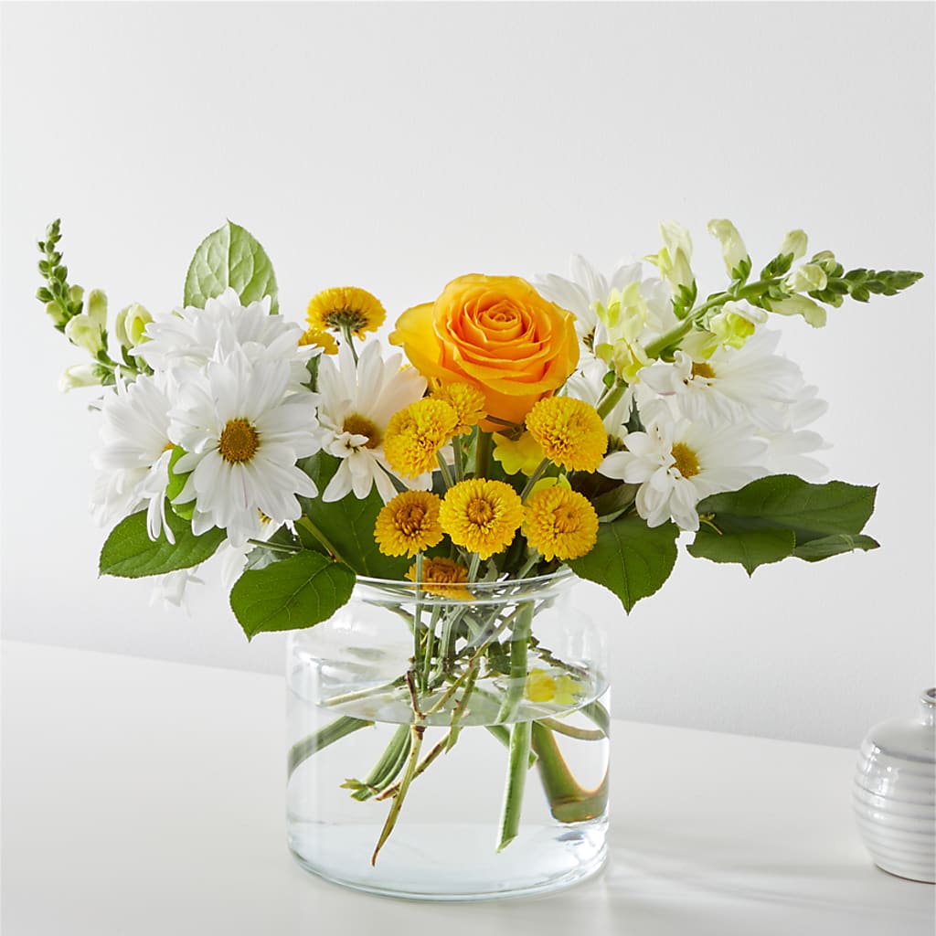 Sun Salutation Bouquet – Gerbes, Wichita KS